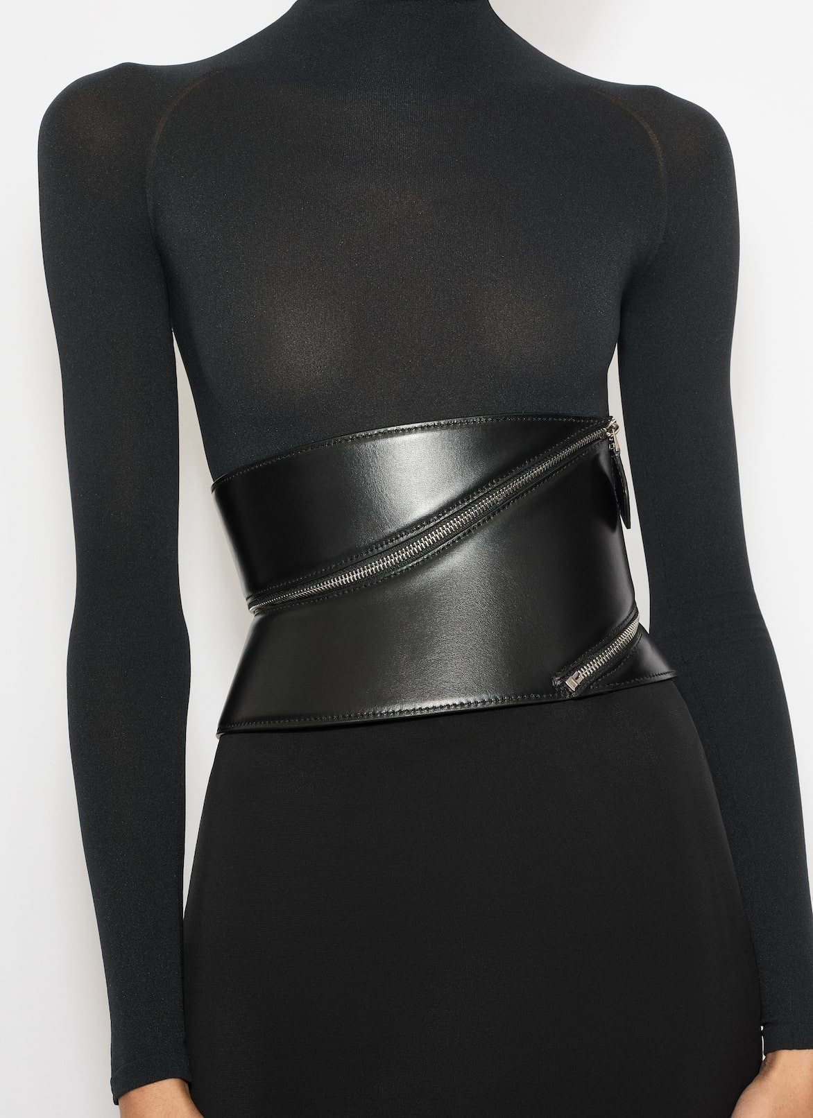 ZIP CORSET IN CALFSKIN ALAÏA BLACK ZIP CORSET IN CALFSKIN